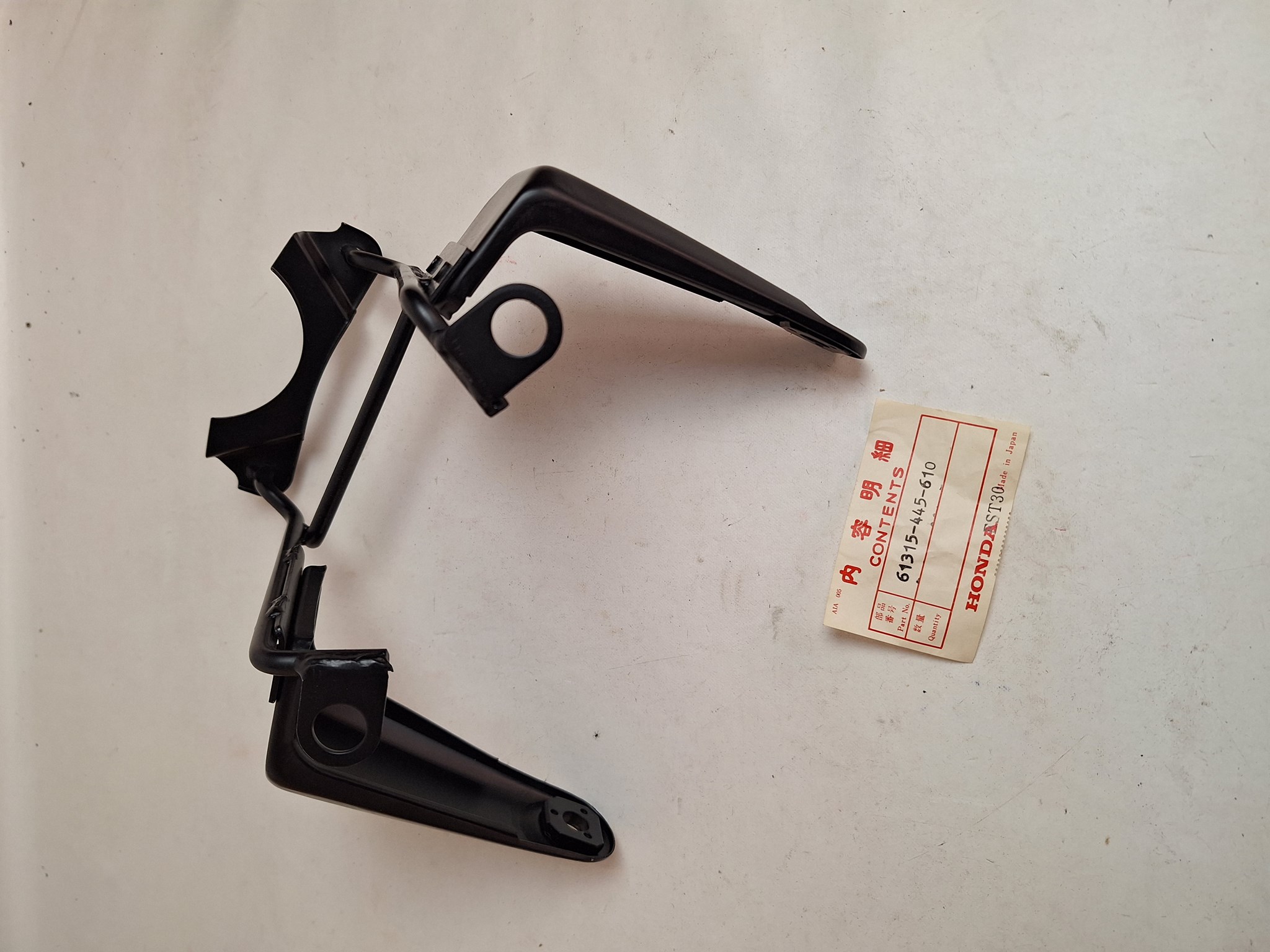 Bild von STREBE SCHEINW.-GEHAEUSE  61315-445-610  CB 750 FZ / FA